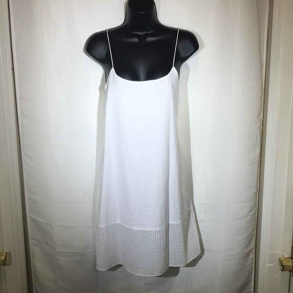 TiVo Women’s White Cotton Minimalistic Scoop Neck Micro Pleated Slip Dress